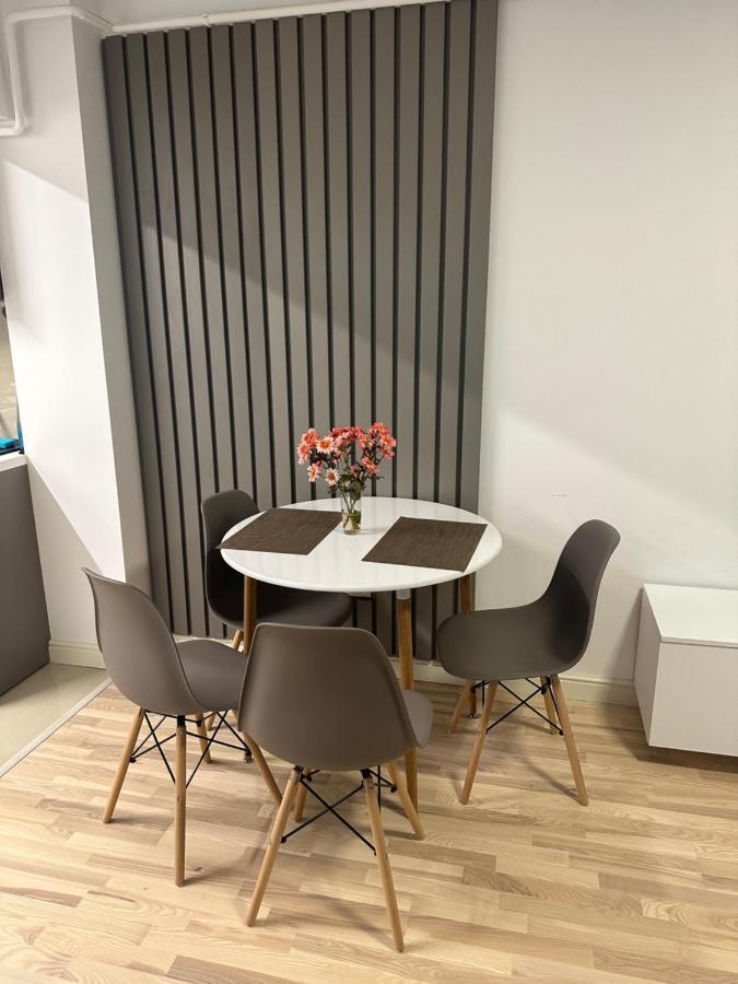 Modern Gray / Designed Daire Yaş Dış mekan fotoğraf
